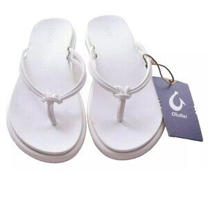 New Olukai Women'sFlip flop White Thong AKA Sandals Size‎ 9 NWT